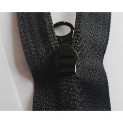 YKK double slider plasic, nylon zip, size 5 - black - 60cm, close up on the back of the zip