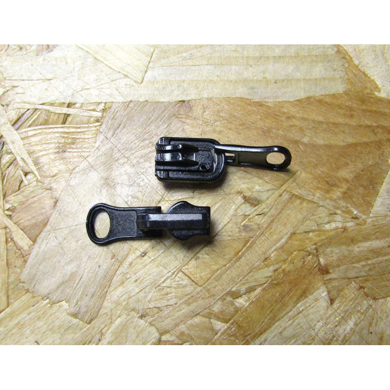 reversible zip slider  size 5 for  waterproof zip or coil zip - black
