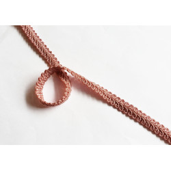 Silky gimp braid 9mm - scroll - dusky pink color, twisted on the white background