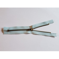 Metal, closed-end zip jeans,16cm (6,4'') long - light blue color tape and brass teeth