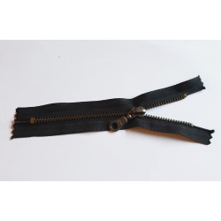 Metal, closed-end zip jeans in size 5- 16cm (6,4'') long - black color tape and antique brass teeth