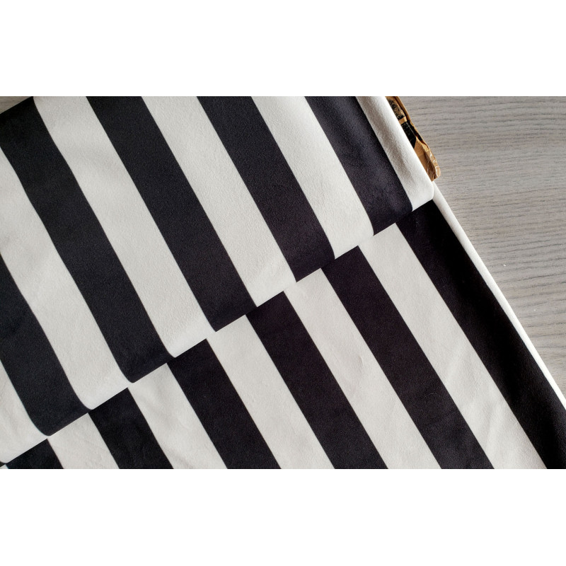Stripes black&off white - velvet fabric - stripe width 3/3cm, placed across the frame, with the fold Stripes black&off white - velvet fabric - stripe width 3/3cm, placed across the frame, with the fold