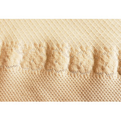 Flexible lingerie lace - 19cm wide, close up on the detail
