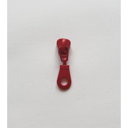 zip slider-chunky- size 5 - red - mandoline puller placed on a white background